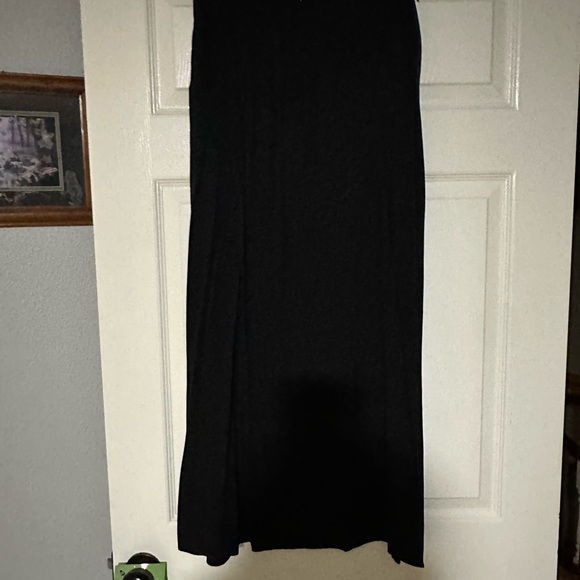 Black “silky” maxi skirt - Picture 2 of 2
